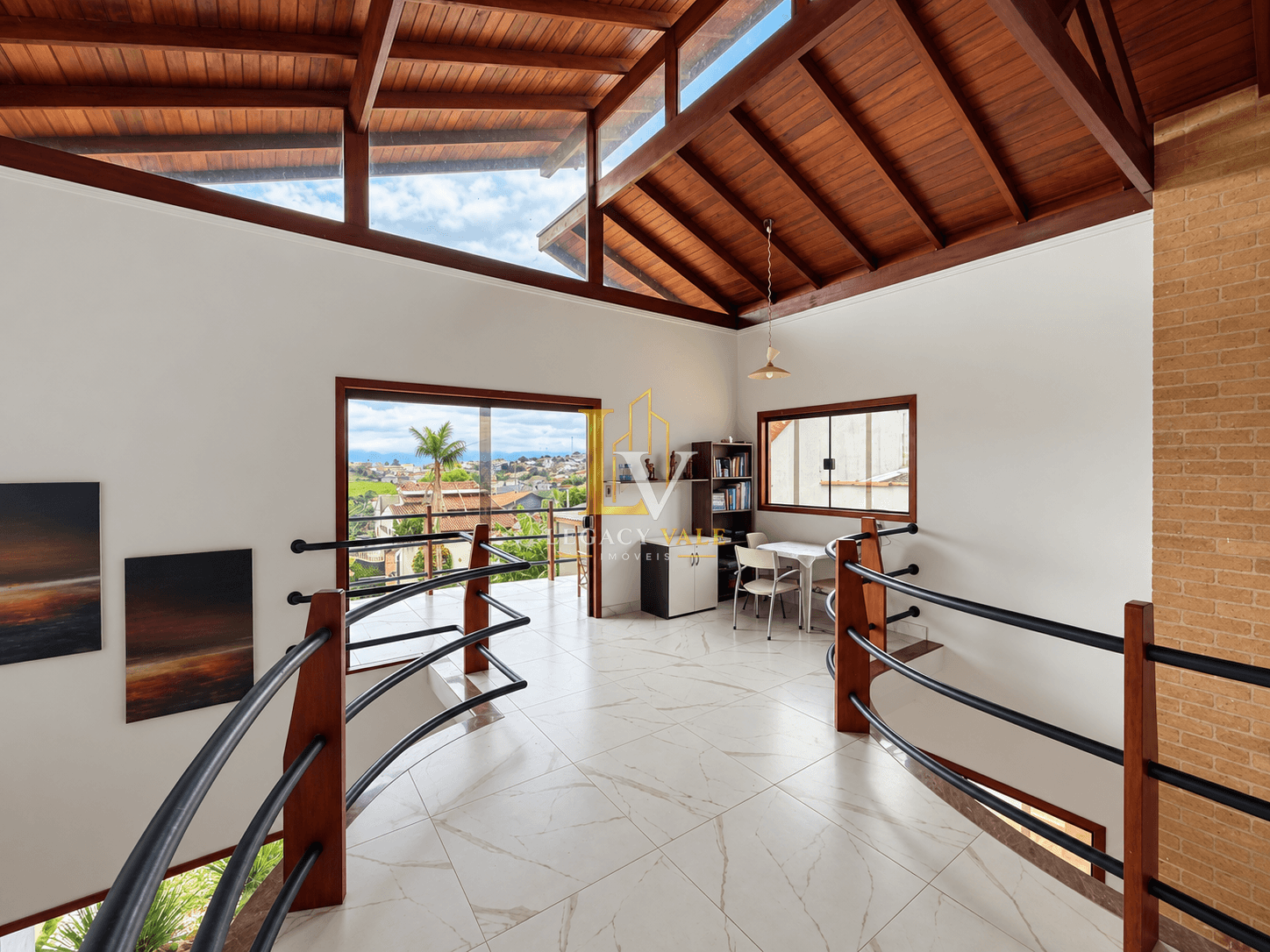 SOBRADO ESTILO CHÁCARA NO MONTE BELO - TAUBATÉ - 378M²
