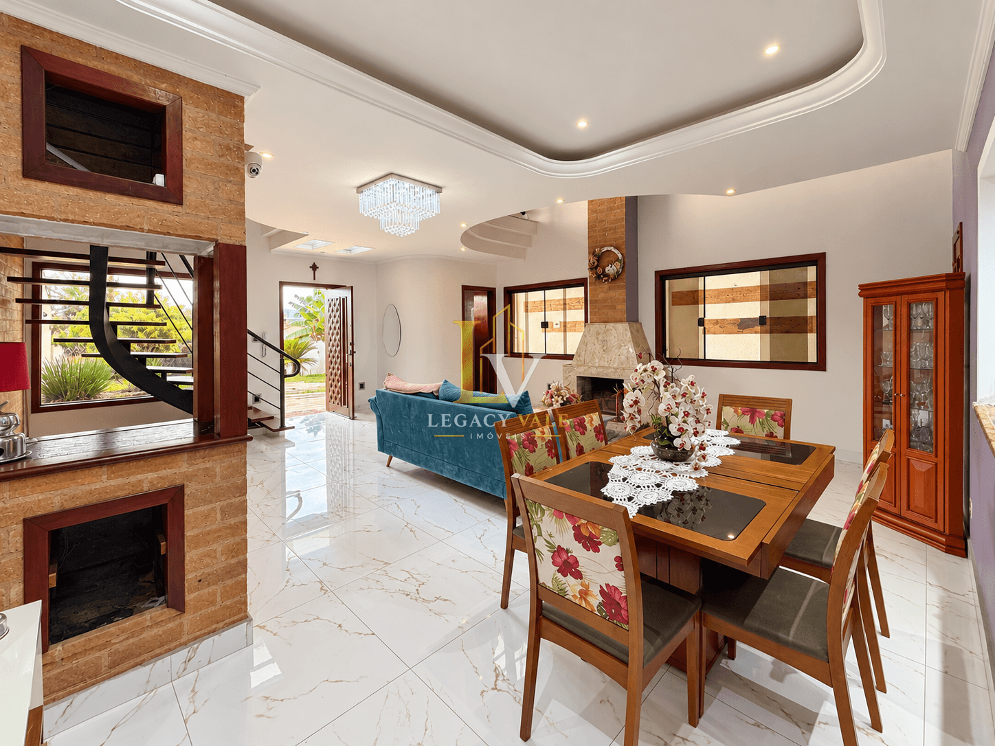 SOBRADO ESTILO CHÁCARA NO MONTE BELO - TAUBATÉ - 378M²