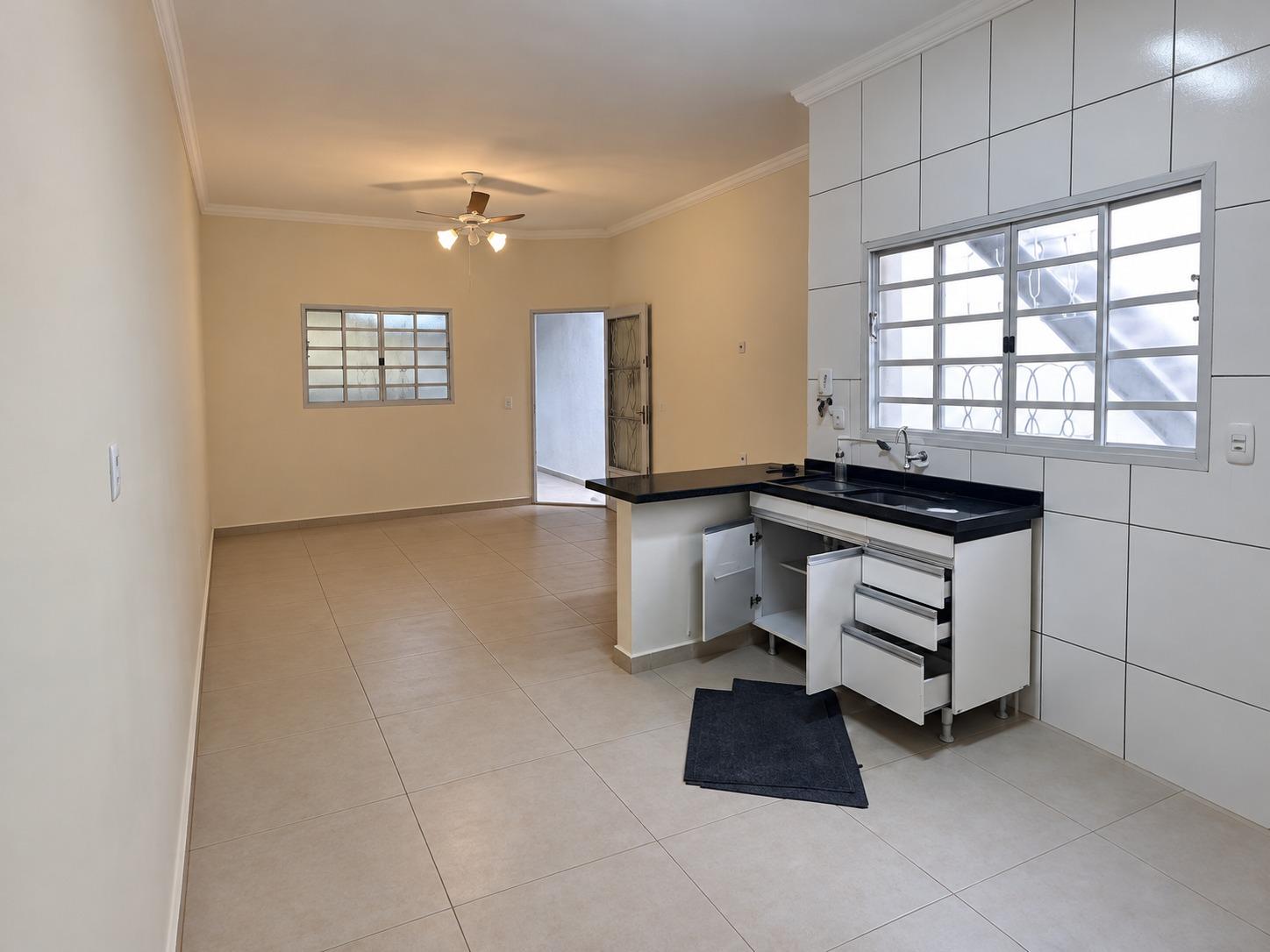 CASA 2 DORMITÓRIOS - VILLAGE DAS FLORES, CAÇAPAVA - 107M²