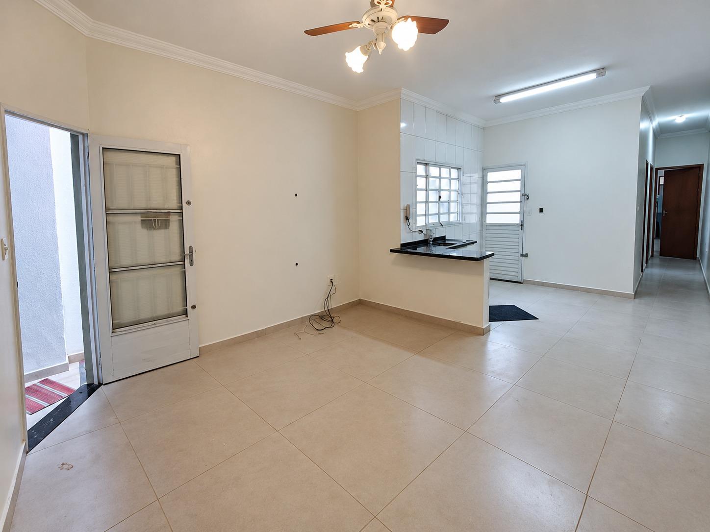 CASA 2 DORMITÓRIOS - VILLAGE DAS FLORES, CAÇAPAVA - 107M²