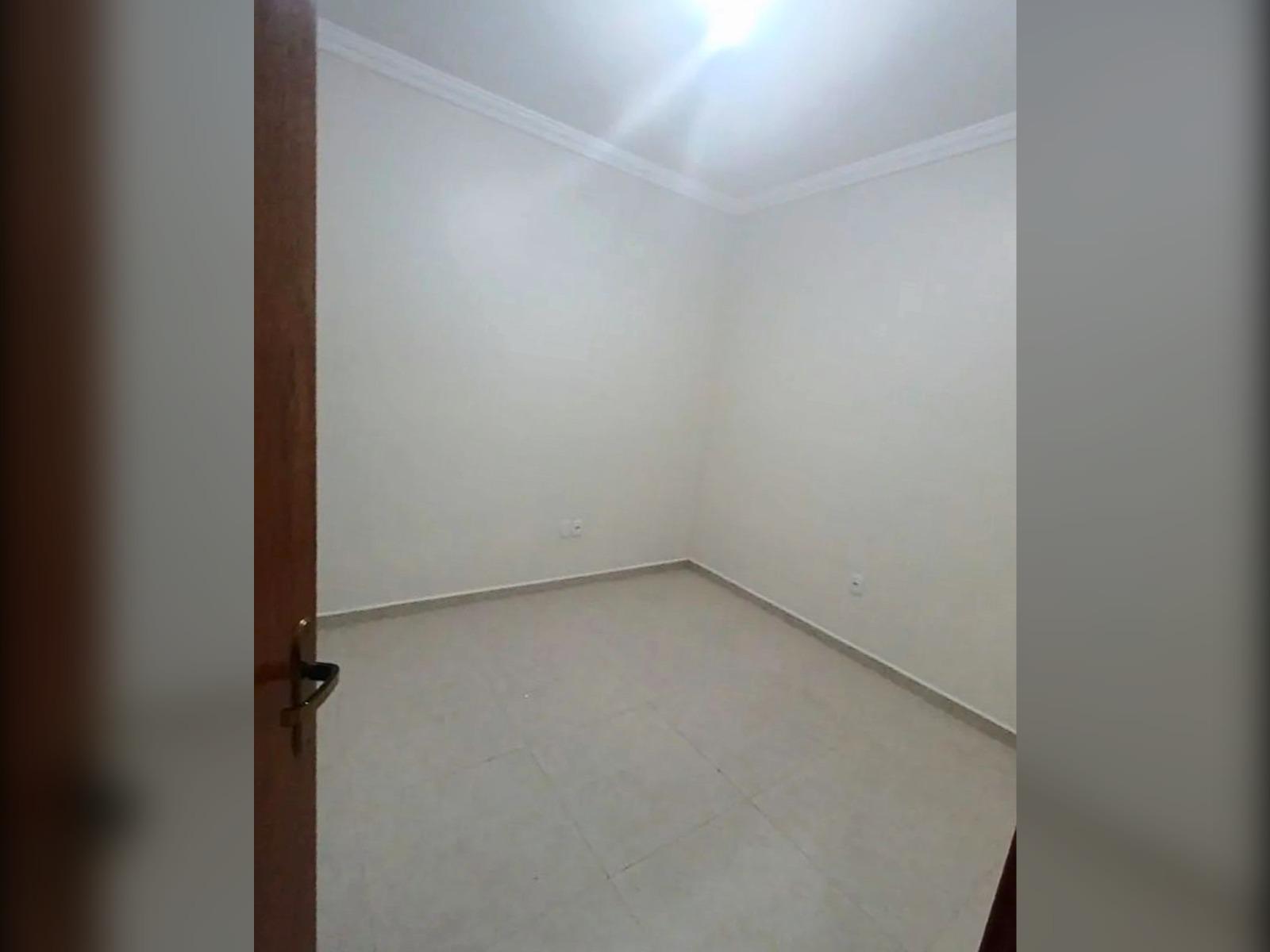 CASA 2 DORMITÓRIOS - VILLAGE DAS FLORES, CAÇAPAVA - 107M²