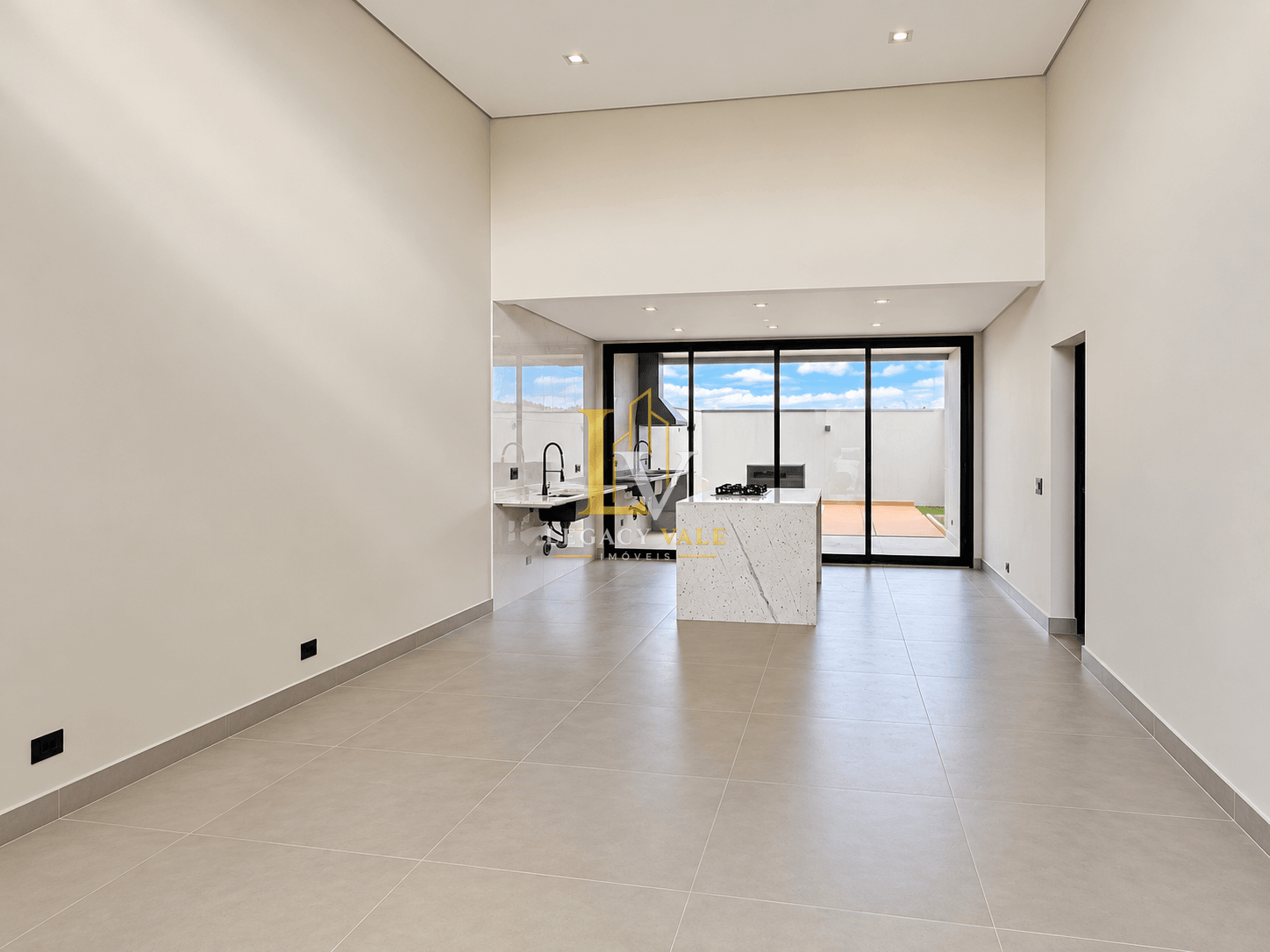 CASA A VENDA -  CONDOMÍNIO JADE - 147m2