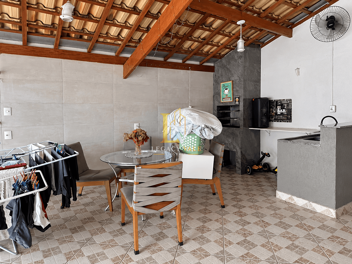 SOBRADO NO CONDOMÍNIO JARDIM VILLAGIO - PIRACANGAGUÁ, TAUBATÉ - 90M²