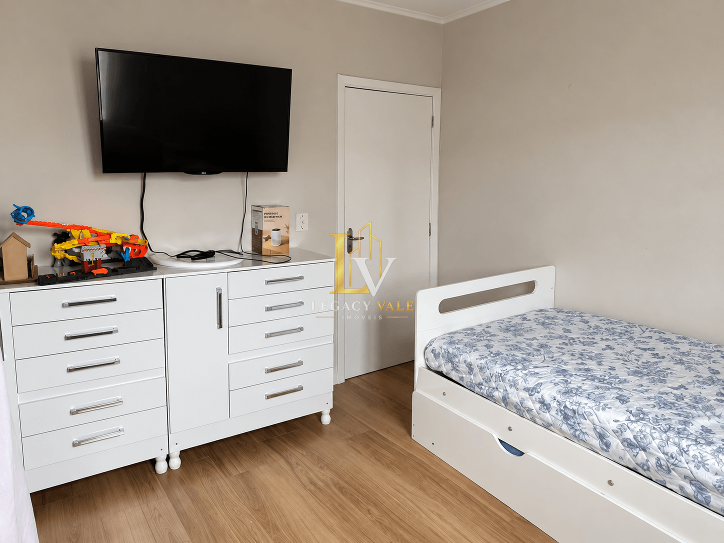 SOBRADO NO CONDOMÍNIO JARDIM VILLAGIO - PIRACANGAGUÁ, TAUBATÉ - 90M²