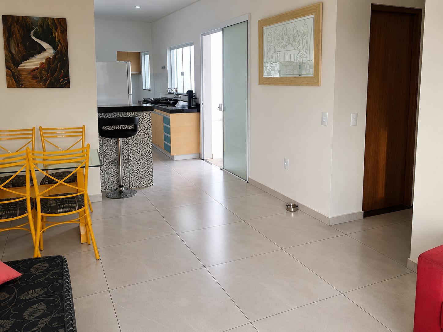 IMÓVEL COM SALÃO COMERCIAL E 2 APARTAMENTOS - JARDIM GURILÂNDIA, TAUBATÉ - 275M²