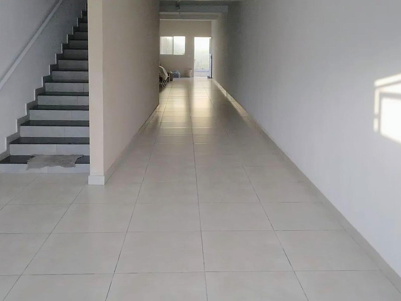 IMÓVEL COM SALÃO COMERCIAL E 2 APARTAMENTOS - JARDIM GURILÂNDIA, TAUBATÉ - 275M²