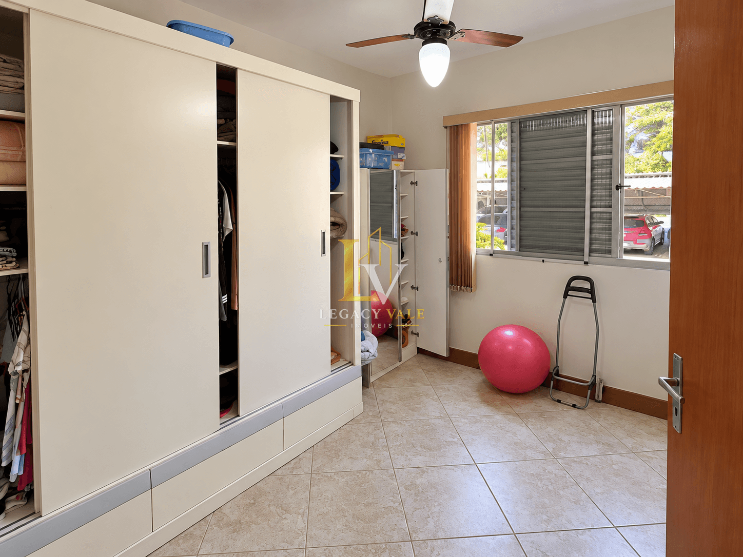 APARTAMENTO EM CONDOMÍNIO CLUBE NA VILA PARAÍSO - CAÇAPAVA - 78M²
