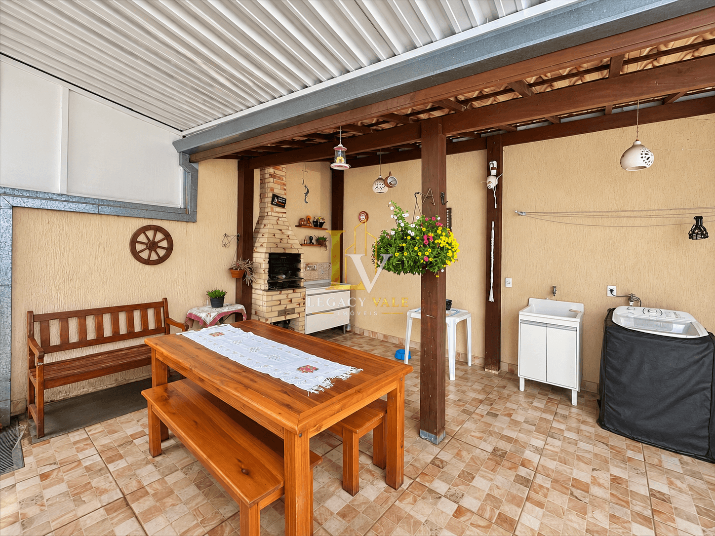 SOBRADO NO CONDOMÍNIO JARDIM VILLAGIO - PIRACANGAGUÁ, TAUBATÉ - 90M²