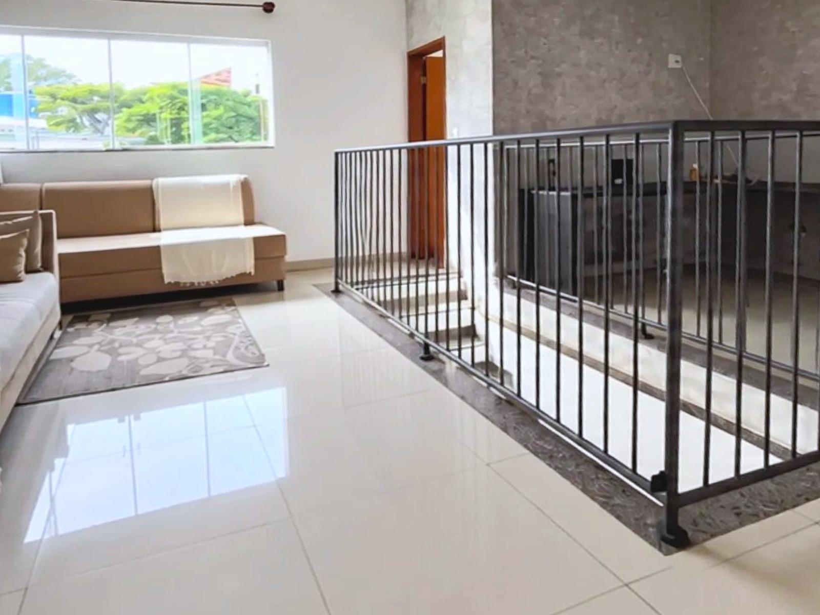 SOBRADO NOVO NO JARDIM DAS NAÇÕES - TAUBATÉ - 180M²