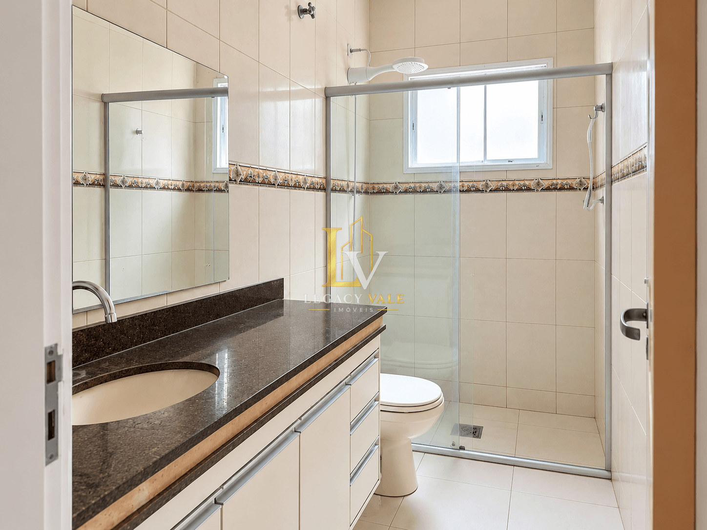 CASA NO JARDIM INDEPENDÊNCIA - TAUBATÉ - 219M² - TERRENO 300M²