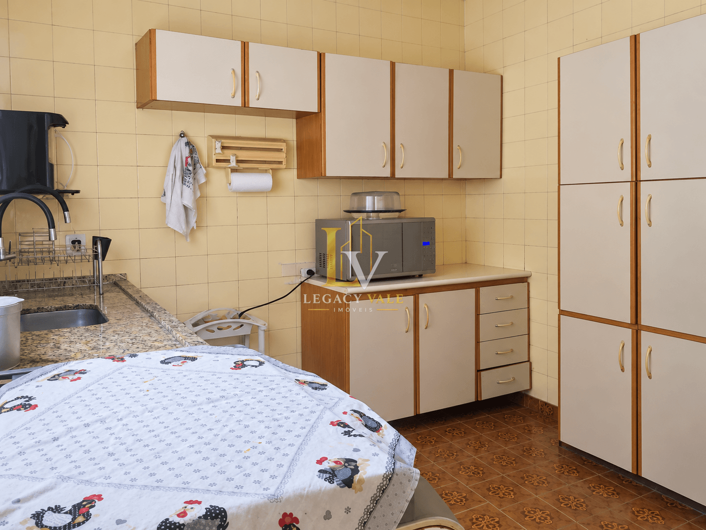 CASA NO JARDIM INDEPENDÊNCIA - TAUBATÉ - 219M² - TERRENO 300M²