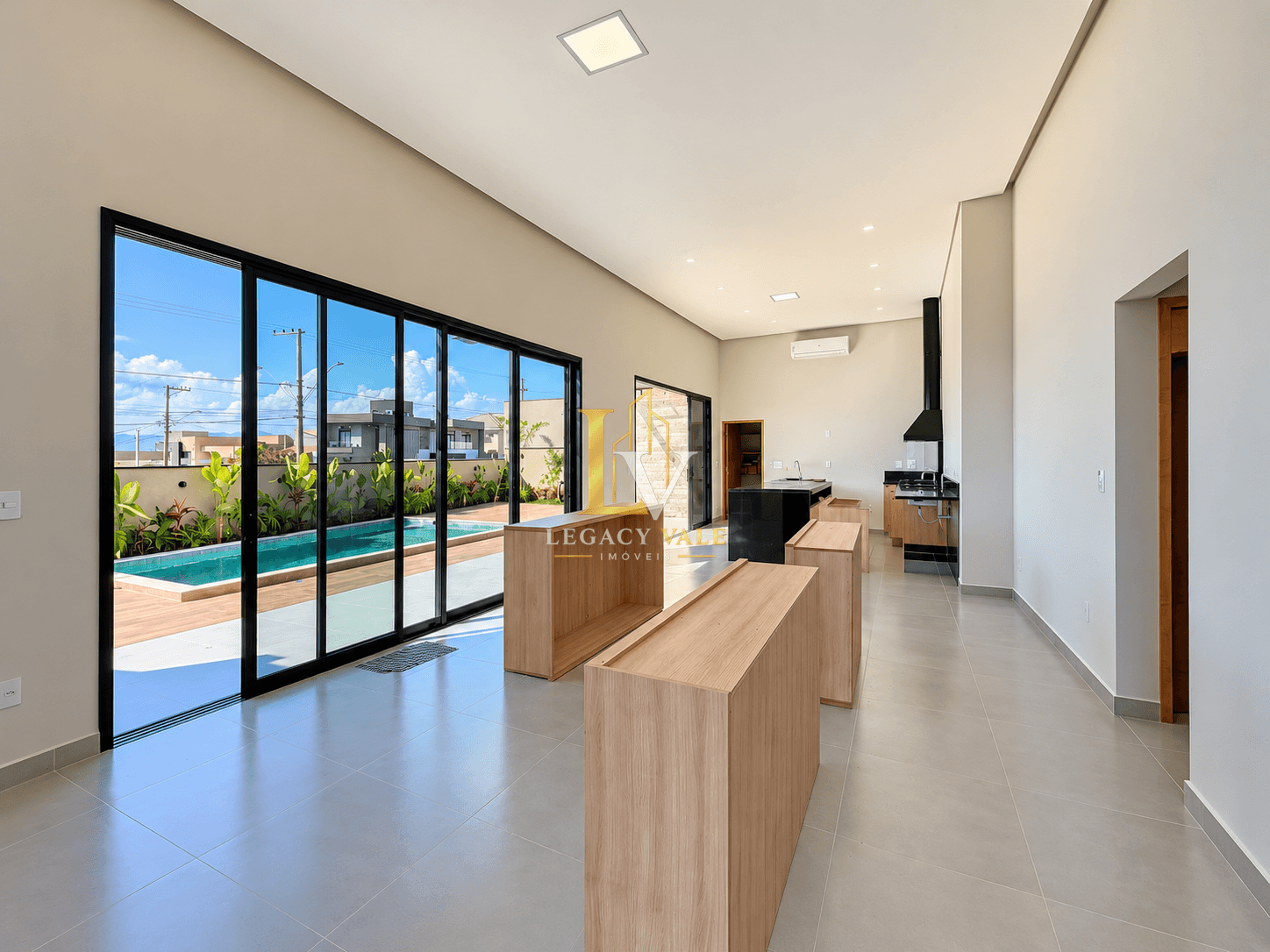 CASA TÉRREA NO CONDOMÍNIO TERRAS DO VALE - CAÇAPAVA - 220M²
