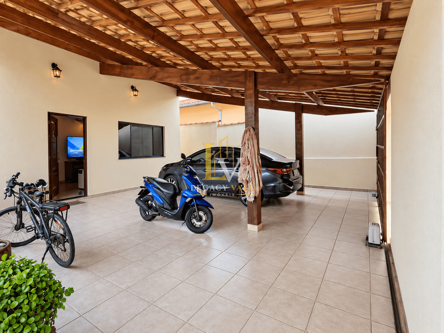 CASA NO PARQUE SENHOR DO BONFIM - TAUBATÉ - 194M²