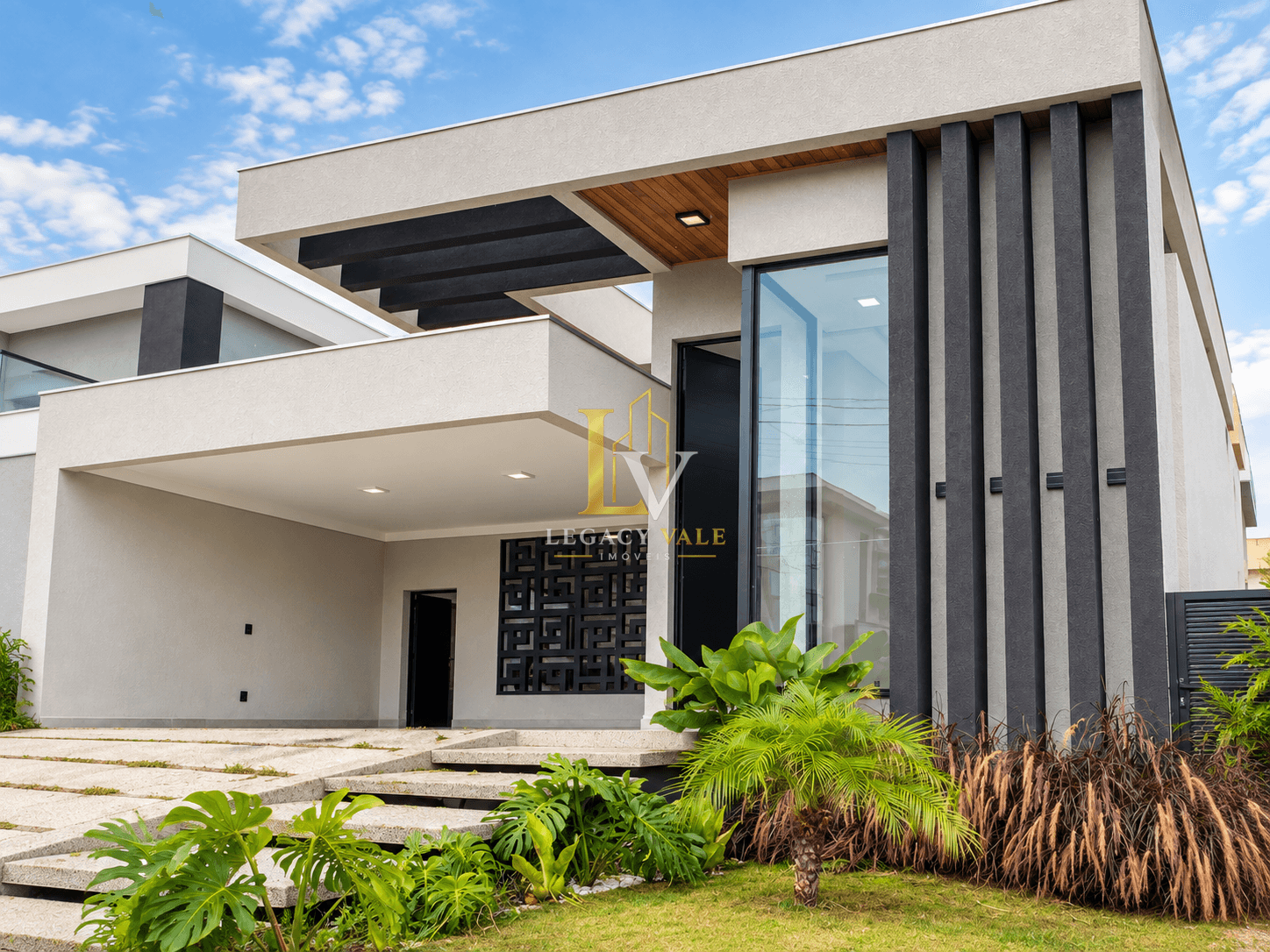 CASA NO CONDOMÍNIO SANTA MÔNICA - CAÇAPAVA - 168M²