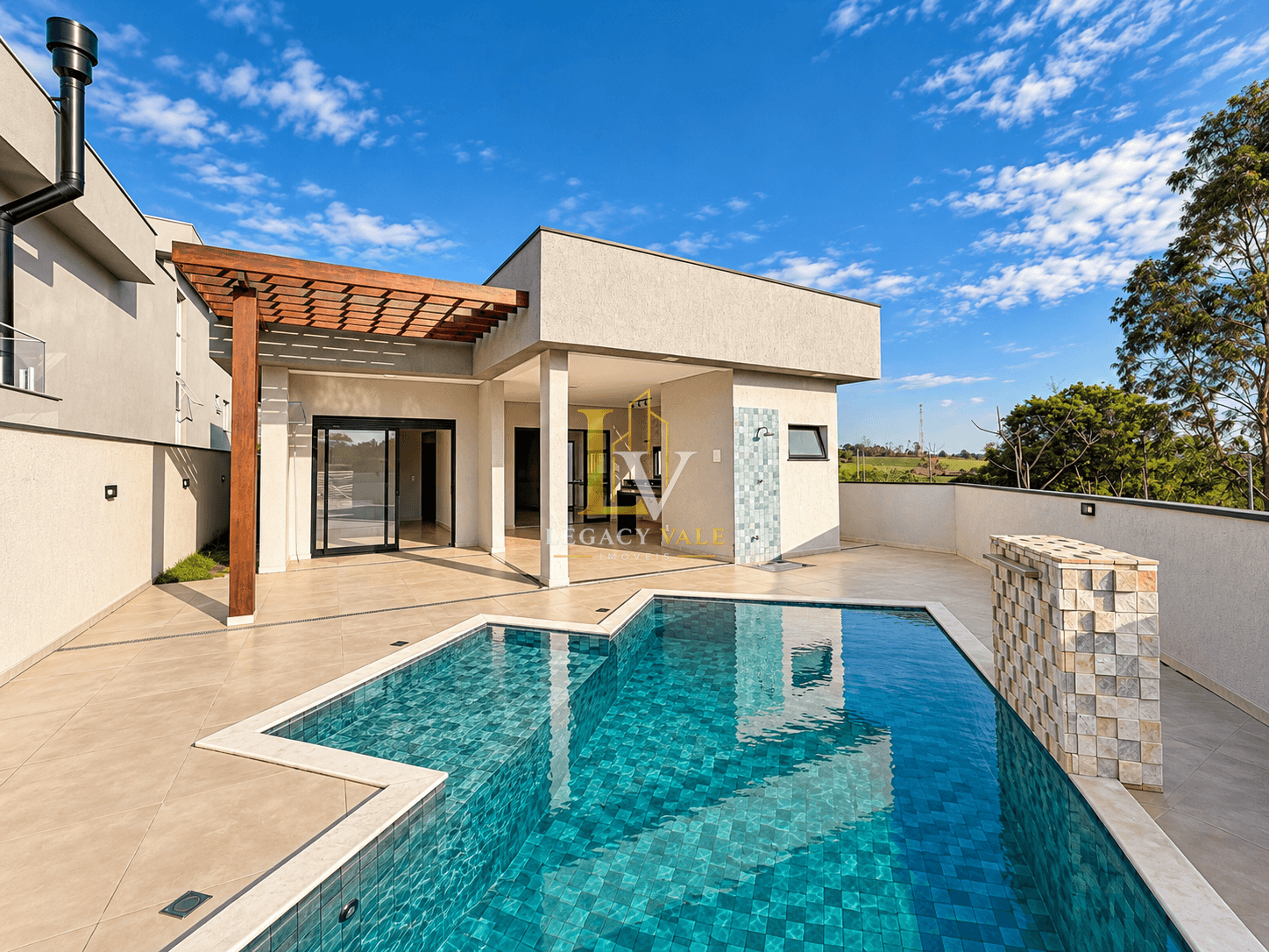 BELÍSSIMA CASA DE LUXO NO CONDOMÍNIO SANTA MÔNICA - CAÇAPAVA - 227M²