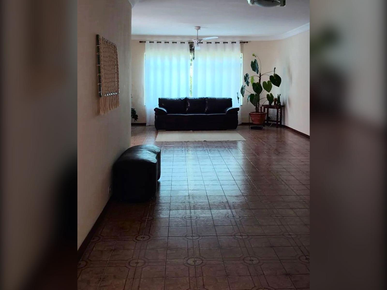 CASA NO JARDIM DAS NAÇÕES - TAUBATÉ - 244M²