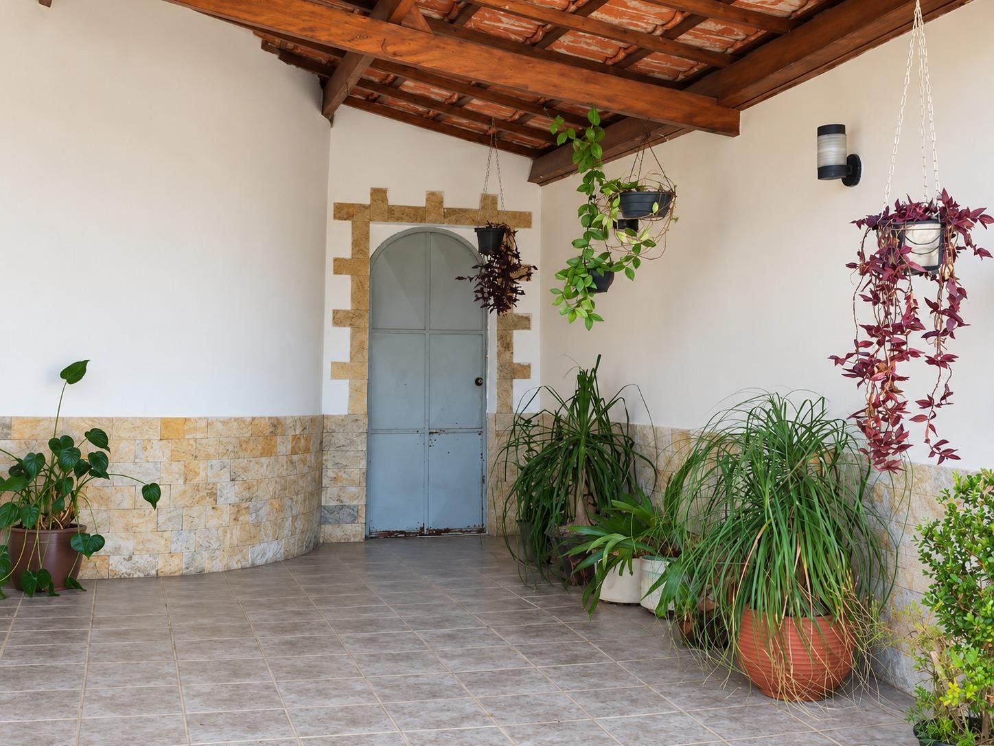 CASA NO JARDIM DAS NAÇÕES - TAUBATÉ - 244M²