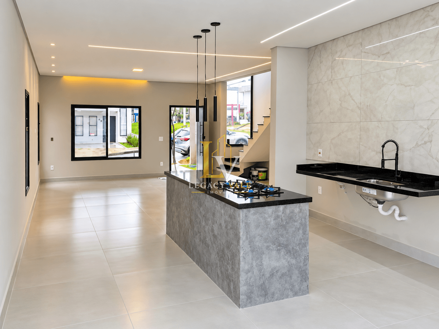 SOBRADO NO CONDOMÍNIO RECANTO TROPICAL - TAUBATÉ - 160M²