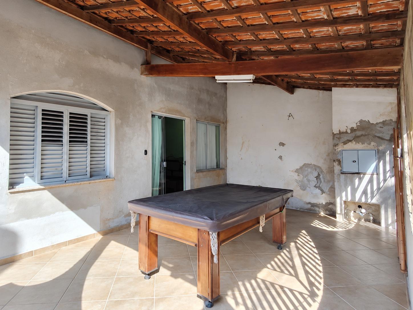 CASA COM EDÍCULA NO JARDIM GURILÂNDIA - TAUBATÉ - 152M²