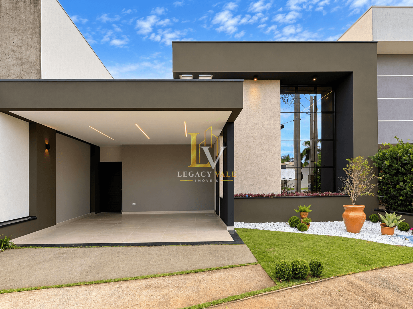 CASA A VENDA - CONDOMÍNIO TECOARA - 171m2