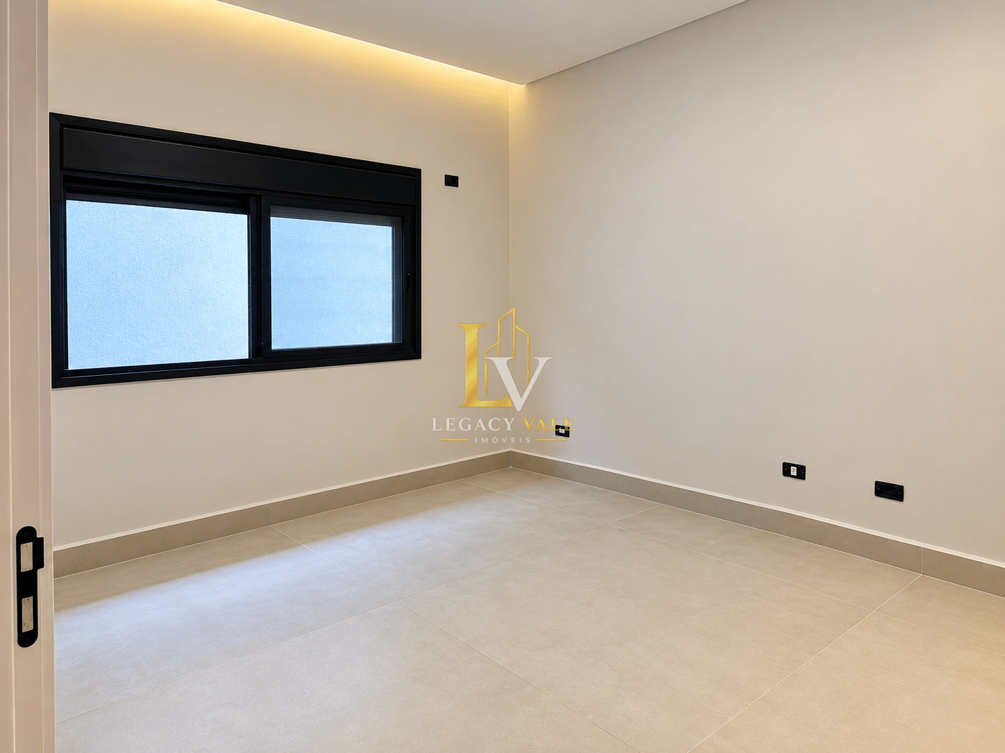 CASA A VENDA - CONDOMÍNIO TECOARA - 171m2