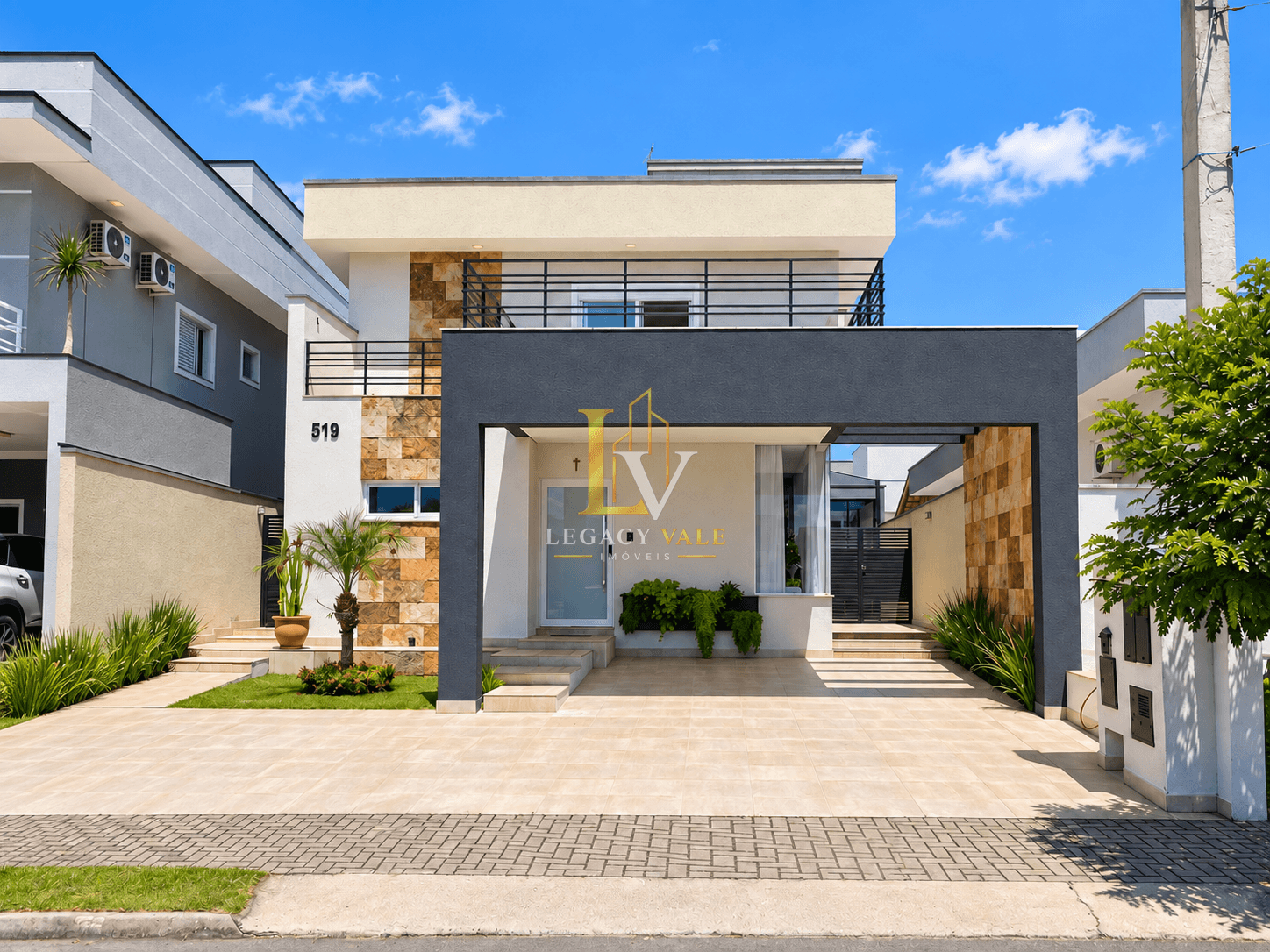 CASA NO CONDOMÍNIO OUROVILLE - TAUBATÉ - 240M²