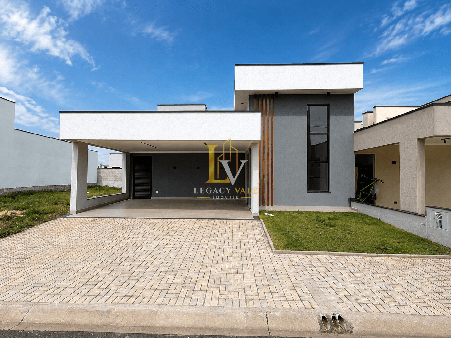 CASA A VENDA - CASA EM CONDOMÍNIO - 170,70