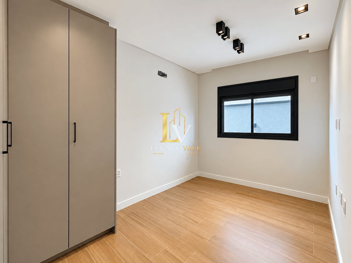 CASA A VENDA TAUBATÉ - OUROVILLE - 182m2